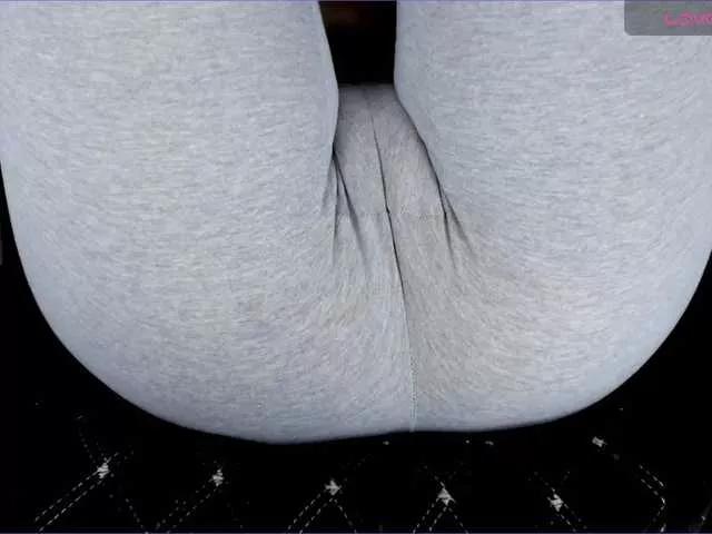 Offline Kira-Kell on BongaCams