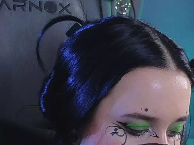 Offline KiraLiLime on BongaCams