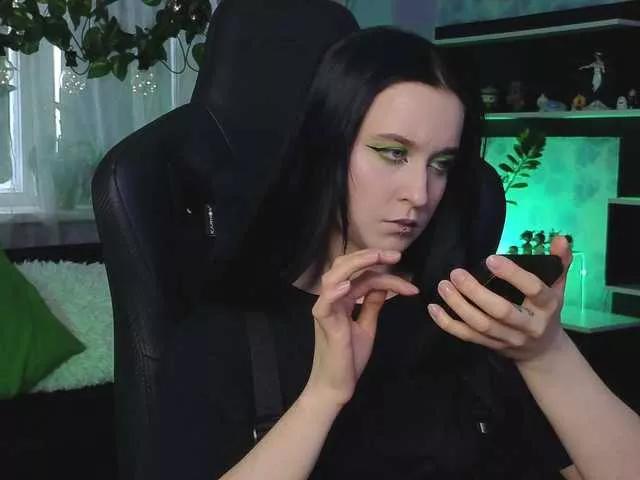 Offline KiraLiLime on BongaCams