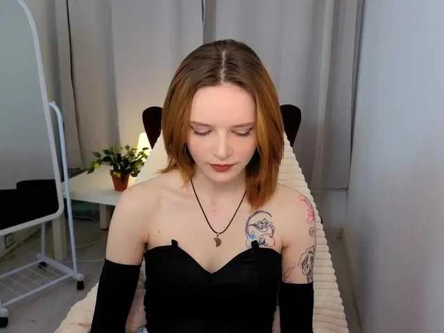 Offline KiraMountrays on BongaCams