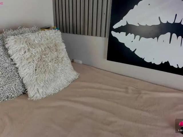 BongaCams Kloe-S is Freechat Kloe-S — Me encanta el contacto sutil pero intencionado, las miradas profundas, los detalles inesperados y las conversaciones que pasan de profundas a coquetas. La seguridad con un toque de vulnerabilidad y el humor pcaro son irresistibles. Un beso lento y...