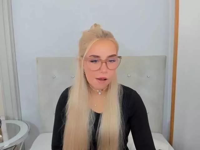 Offline KristyQueen on BongaCams