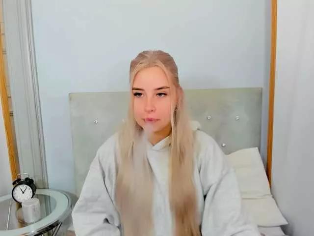 Offline KristyQueen on BongaCams
