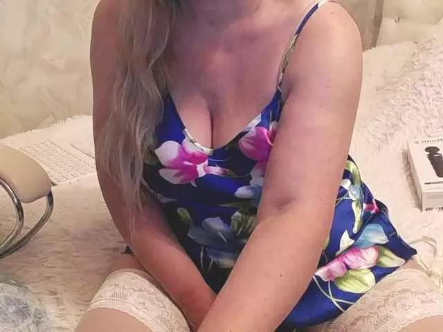 Offline Lady-Erata on BongaCams