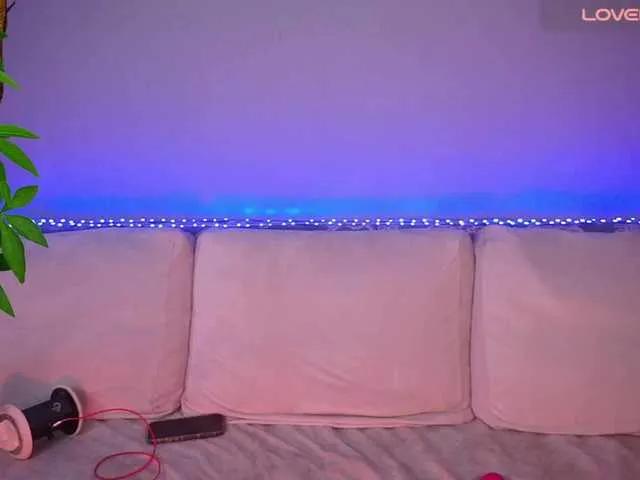 Freechat LADYCharmer on BongaCams