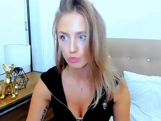 Offline Lenadate on BongaCams