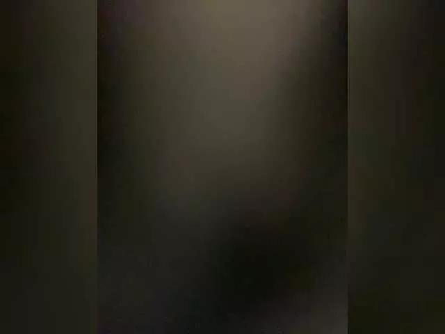 Offline Lisa1225 on BongaCams