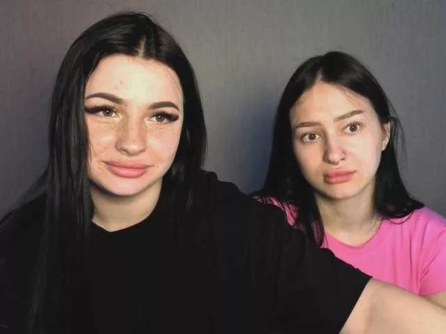 Offline LisaAndDenis on BongaCams