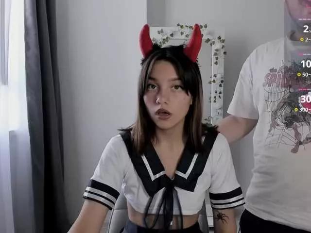 Offline lissazmark2 on BongaCams