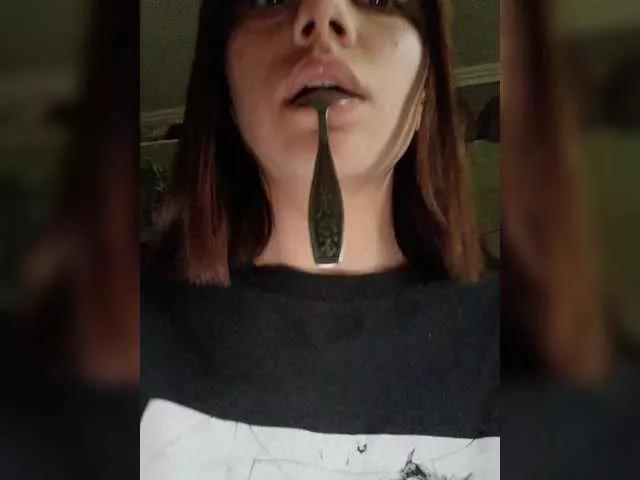 Offline lissazmark2 on BongaCams