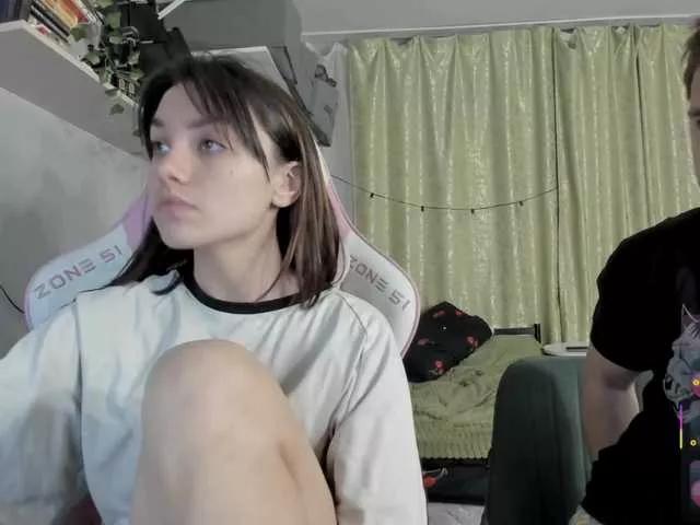 Offline lissazmark2 on BongaCams