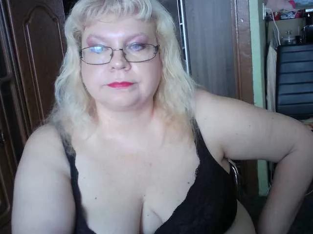 Offline LOLA88888 on BongaCams
