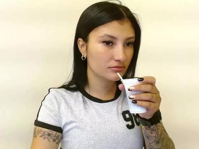 Offline louisk2 on BongaCams