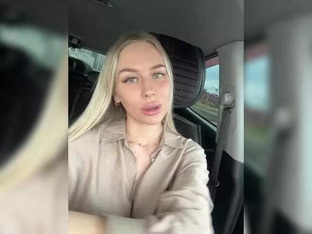 Offline Lovensesgirl on BongaCams