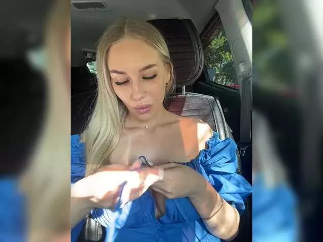 Offline Lovensesgirl on BongaCams