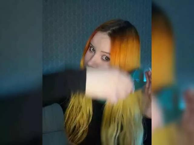 Offline LunaLu13 on BongaCams