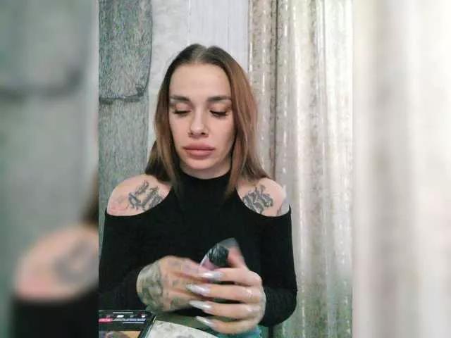 Freechat MaidenCrystal on BongaCams