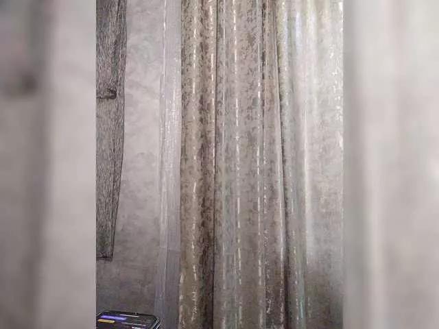 Freechat MaidenCrystal on BongaCams