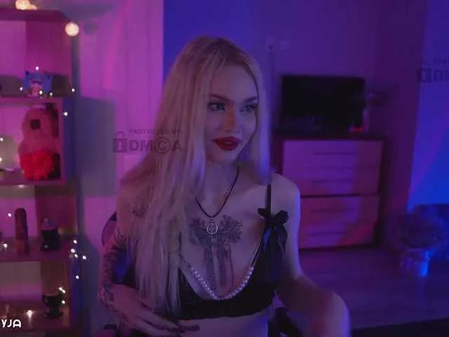 Offline ManiFreyja on BongaCams