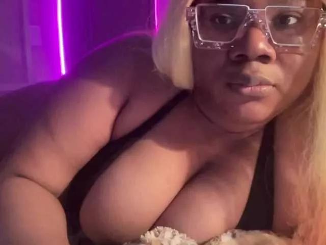 Offline Marinaismad on BongaCams