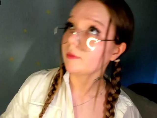 Offline MelMooon on BongaCams
