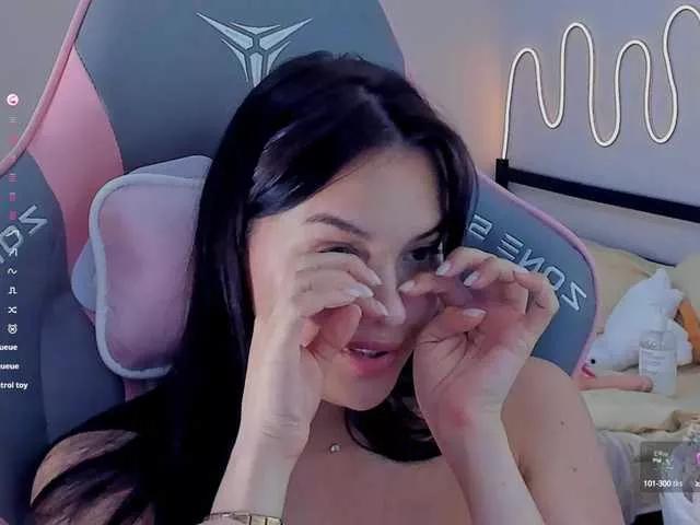 Offline Mia-mit on BongaCams