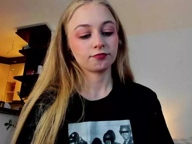 Offline MiaMeowa on BongaCams