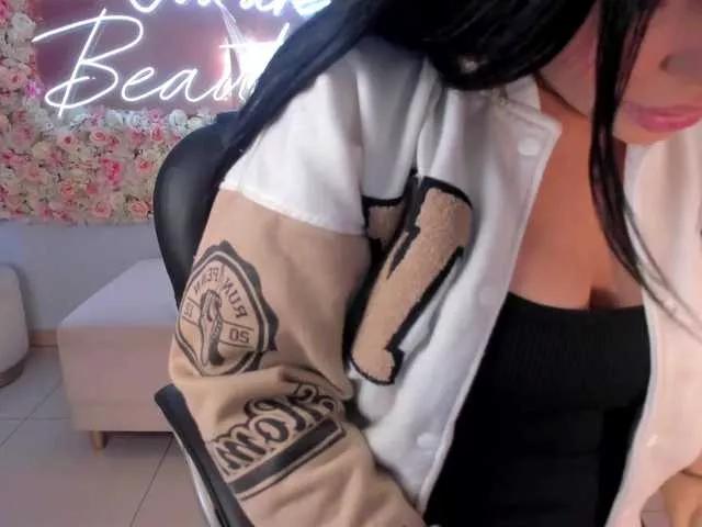 Offline MiaRoberts1 on BongaCams