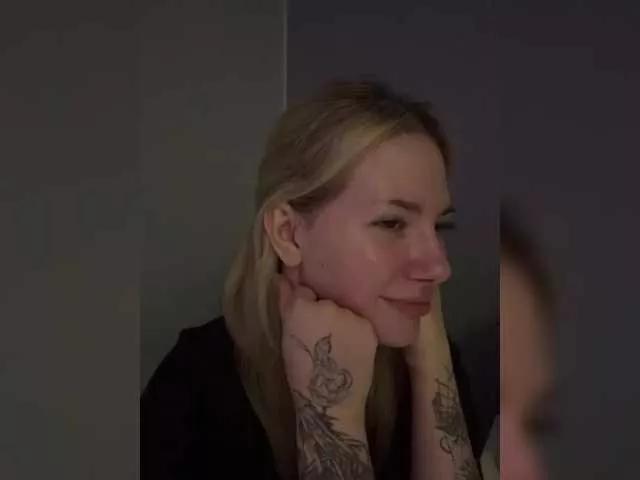 Offline Millashaa on BongaCams