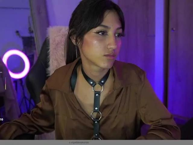 Offline MissKorrah on BongaCams