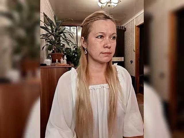 Offline Misslyolika on BongaCams