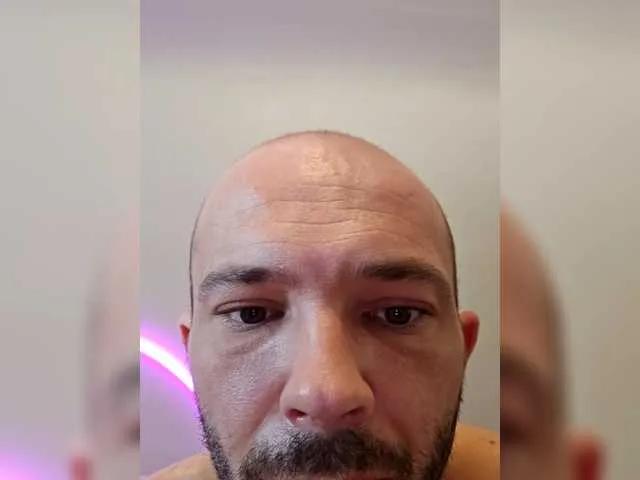 BongaCams MoietLuibzh is Freechat MoietLuibzh — voire les autres baiser devant nous