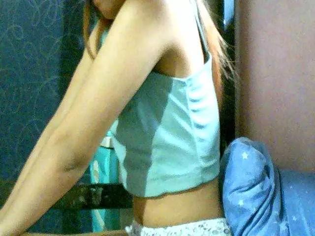 Offline Mysteriouslovely on BongaCams