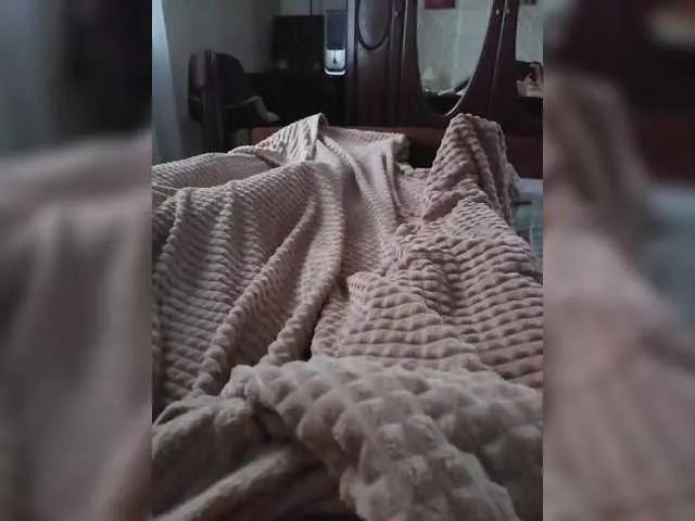 BongaCams P-a-n-t-h-e-r is Freechat P-a-n-t-h-e-r — Caresses, gentle touches, rough sex, conversations on intimate topics.