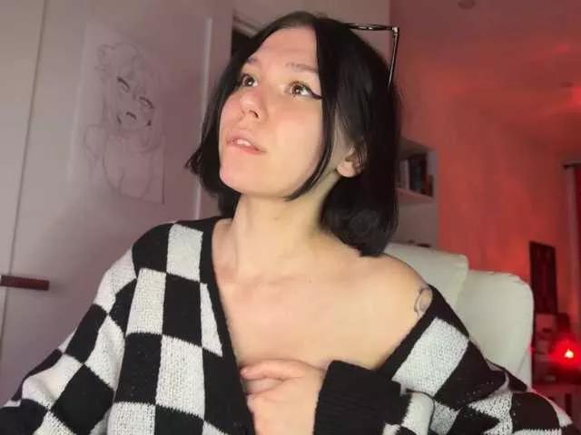 Offline PinkDolly18 on BongaCams