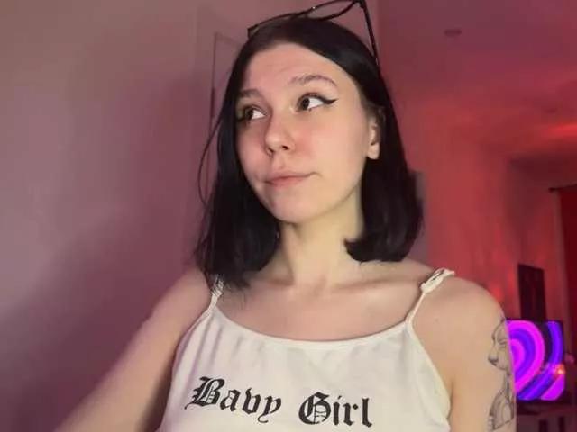 Offline PinkDolly18 on BongaCams