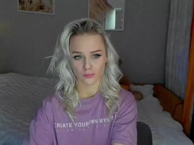 Offline PrettyKatea on BongaCams