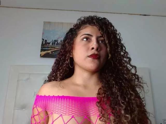 Freechat rouse-sexy-hotxx77 on BongaCams