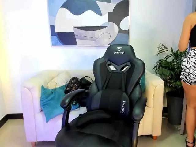 Offline saraparkerr on BongaCams