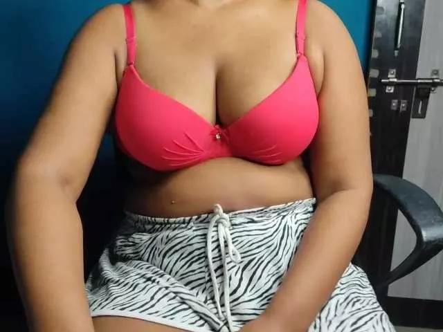 Freechat scarlaterose on BongaCams