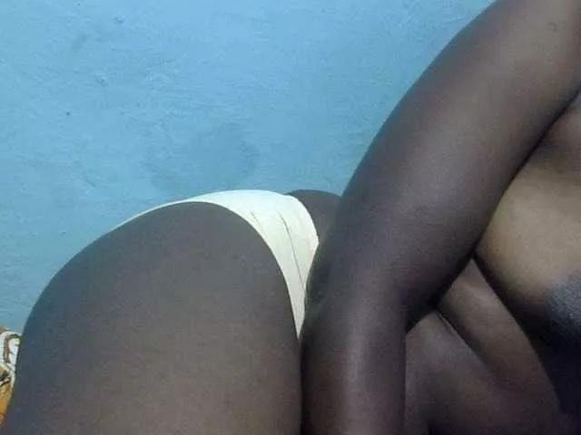 Freechat Sweetmella on BongaCams