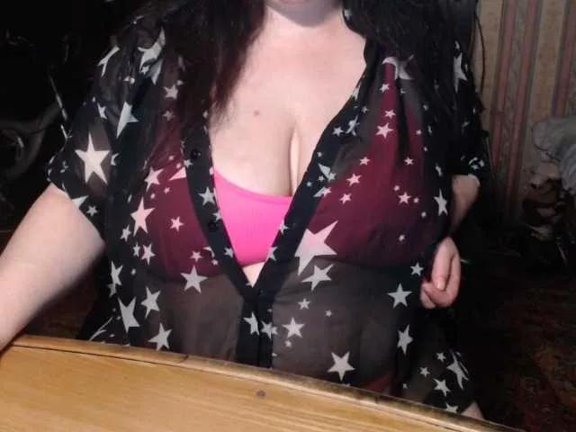 Freechat tanyvel34 on BongaCams