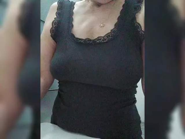 Offline Tata42 on BongaCams