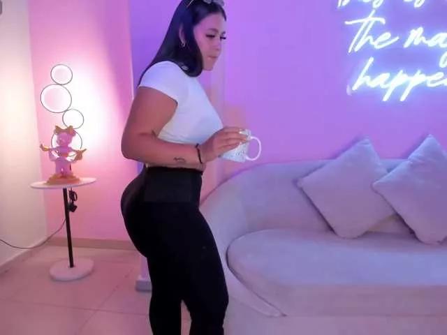 Freechat ToriCross on BongaCams