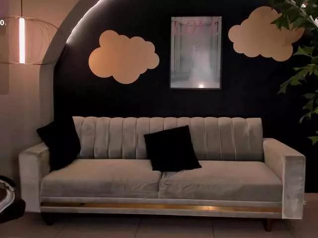 Freechat ToriCross on BongaCams