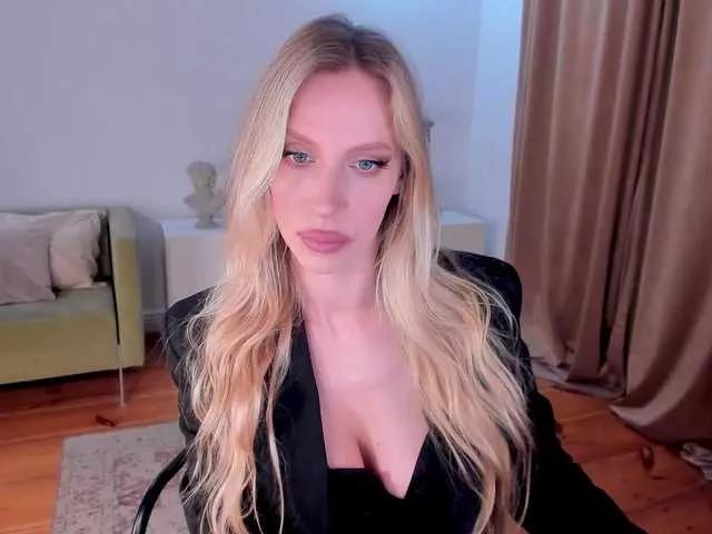 Offline ToxicBlonde on BongaCams