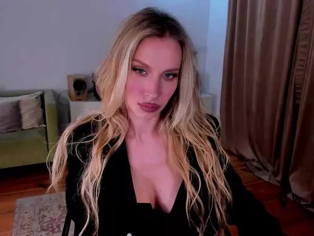 Offline ToxicBlonde on BongaCams