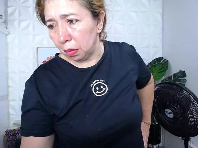 Offline Valentina-mature on BongaCams