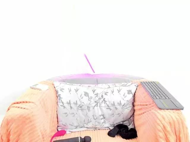 Offline ValkiriaContee on BongaCams