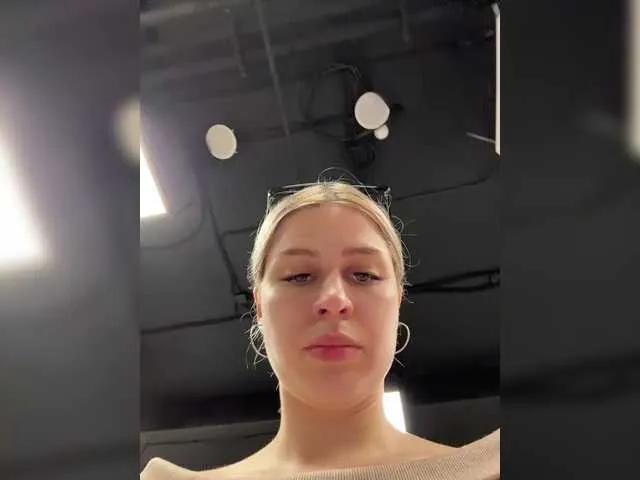 Offline VibroMashulkaDashulka on BongaCams